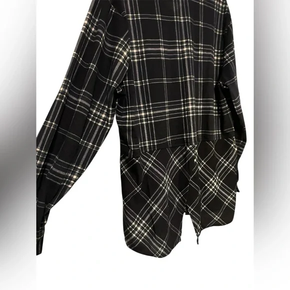 Eden & Olivia Blue and Green Plaid Top Open Back Button Down - Picture 2 of 10